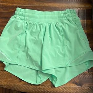 Green Lululemon Hotty Hot Lowrise shorts size 4